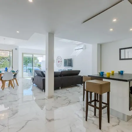 90m On The Croisette With Terrace & Sea View Apartman *