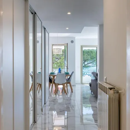 90m On The Croisette With Terrace & Sea View Apartman Cannes