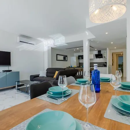 90m On The Croisette With Terrace & Sea View كان