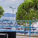 90m On The Croisette With Terrace & Sea View Apartment Cannes