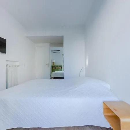 90m On The Croisette With Terrace & Sea View Apartment Cannes
