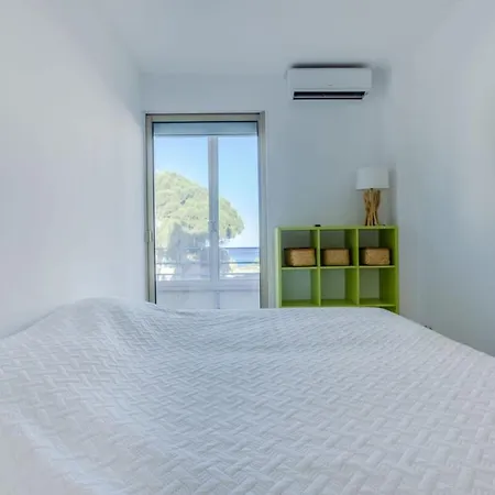 90m On The Croisette With Terrace & Sea View *